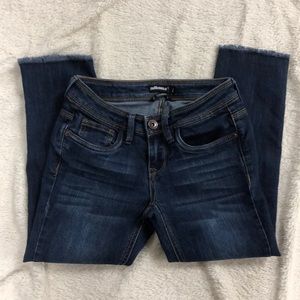 Juniors dollhouse Capri jeans!